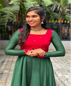 Très beau et fabuleux Party Wear Net Top Sharara Set avec broderie florale élégante vente en gros surat cousu ready-made - Product Image 2