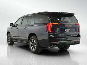 Original product used 2025 G--<b>M</b>-<b>C</b> Yukon XL AT4 Ultimate 4WD Used - Product Image 4