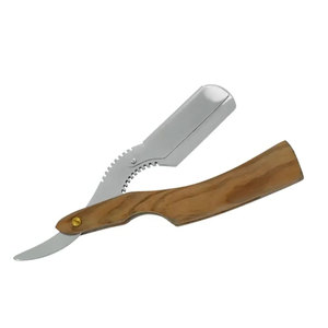 Rasoir professionnel à bord droit avec manche en bois Rasoirs de rasage - Product Image 1