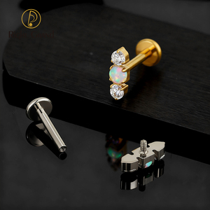 Anting-anting titanium ASTM F136 ukuran 16G dengan ulir dalam, tiga manik-manik CZ Opal, untuk helix, conch, tulang rawan, tragus, dengan bagian belakang datar. - Product Image 4
