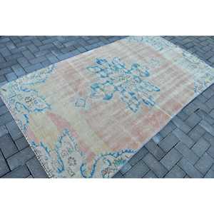 Alfombra Turca Vintage de 4.4x7.5 pies (135x230 cm), Alfombra Azul con Diseño de Patchwork - Product Image 2