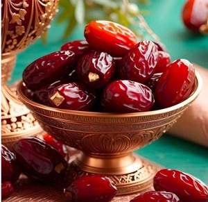 Bol de dattes en laiton de style royal fabriqué à la main pour les occasions festives, les rituels religieux et les rassemblements traditionnels - Product Image 6