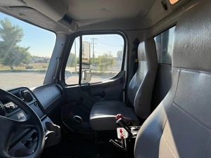 Camión de Transporte de Carga de Grado Industrial Diseñado para Operaciones Continuas en Carretera, Listo para Trabajar - Product Image 2