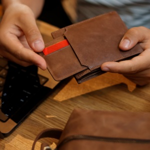 Premium Unisex <b>Slim</b> Business-Style Genuine Leather Cardholder Minimalist RFID Blocking Design Open Closure Durable Short Unisex - Product Image 2