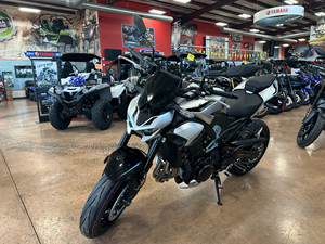 2025 Z900 ABS en venta motocicleta Galaxy Silver / Metallic Spark Black / Phantom Blue - Product Image 3