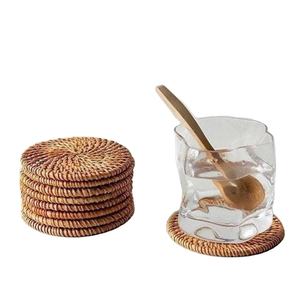 Ensemble fait main sous-verres en rotin avec support carré sous-verres à thé napperons en rotin sous-verres avec support sous-verres en pierre d'osier - Product Image 1