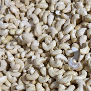 Vente flash Noix de cajou Santigo Factory W320 Noix de cajou du Vietnam Emballage en sachets Emballage de marque privée disponible - Product Image 1