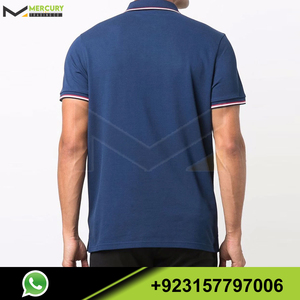 เสื้อโปโลแขนสั้นสีน้ำเงินกรมท่าสำหรับผู้ชาย MERCURY พร้อมโลโก้ปักลายตัดกัน ทรงปกติ สวมใส่สบายๆ - Product Image 3