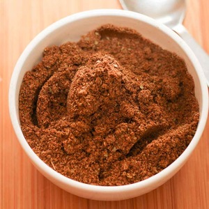 Masala en polvo de carne hecha a mano de buena calidad para pollo al curry o cordero Korma y recetas de freír de carne disponibles a un precio asequible - Product Image 3