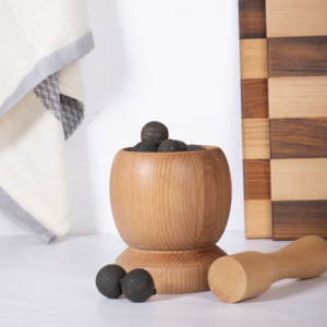 Grand mortier et pilon en bois de hêtre de 20 cm - Broyeur d'épices et de herbes en bois massif naturel - Outil de cuisine écologique - Product Image 2