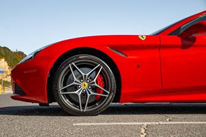 Offre exceptionnelle : Ferrari California T 2017, prête à être expédiée - Product Image 6