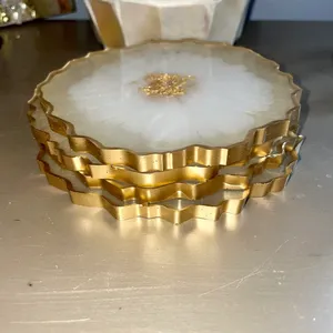Dessous de verre en résine faits à la main avec tourbillon océanique et paillettes tapis de boisson époxy parfaits pour la maison table basse cuisine et cadeaux - Product Image 3