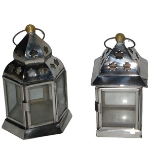 Lanternes de maison et de jardin composées d'acier inoxydable et de fer et de bois avec des supports et des supports de T-light dans les finitions multiples au besoin - Product Image 1