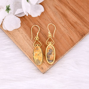 Pendientes de latón chapados en oro con gemas de jaspe abeja, elegantes pendientes colgantes de latón con brillo y acabado. - Product Image 4