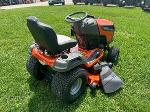 Kubota G261HD Cortacésped industrial de alto grado, motor de 2 tiempos, 196cc, capacidad de corte de césped de precisión de desplazamiento - Product Image 5