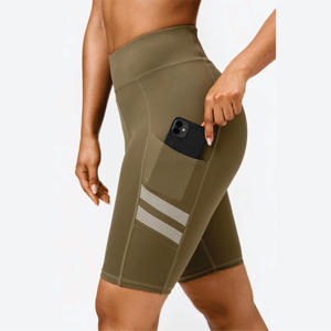 Short de vélo Epic 74% polyester 26% élasthanne à séchage rapide pour évacuer la transpiration - Product Image 4