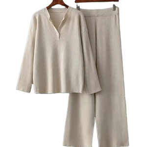 ชุด2ชิ้นเสื้อถักคอวีสไตล์เกาหลีสำหรับผู้หญิงเสื้อกันหนาวแบบสวมหัวเสื้อแบบสวมหัวเสื้อกางเกงเอวสูงแบบลำลอง - Product Image 3