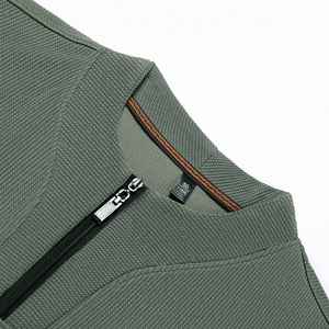 เสื้อโปโลแขนสั้นมีซิปสำหรับผู้ชายเสื้อยืดกีฬากอล์ฟผ้าสแปนเด็กซ์โพลีเอสเตอร์ลำลองคอปกแบบกำหนดเอง - Product Image 1