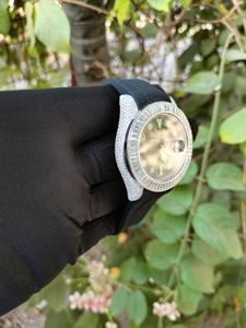 นาฬิกาข้อมือประดับเพชรสำหรับผู้ชายสไตล์ฮิปฮอปสุดหรูทำจากสเตนเลสสตีลสินค้าใหม่ - Product Image 2