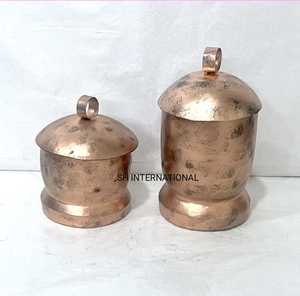 Portavelas de Metal Rústico al por Mayor, con Parte Superior Curva en Forma de Campana y Base Biselada, Recipiente Decorativo de Estaño para Velas, Personalizado al por Mayor en Acero Inoxidable - Product Image 3