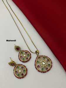 Elegante conjunto de colgante de Polki con cadena a juego, joyería india tradicional para mujeres y niñas, ideal para ropa informal y formal - Product Image 5