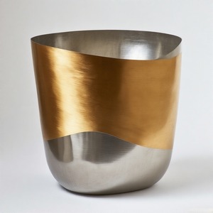 กระถางต้นไม้คู่สไตล์คลาสสิกสำหรับการตกแต่งภายในที่สง่างามและการยกระดับบรรยากาศธรรมชาติ - Product Image 1