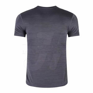 เสื้อยืดออกกำลังกายแขนยาวผู้ชายสไตล์ไฮสตรีทขายดี ระบายอากาศได้ดี น้ำหนัก 220 กรัม รับสกรีนโลโก้แบบมืออาชีพ ลายเรียบ - Product Image 2