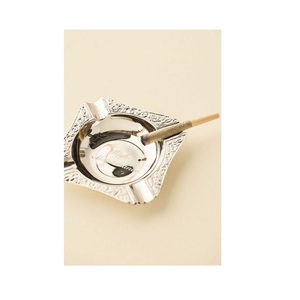 Cenicero Pequeño Cuadrado de Acero Inoxidable, Cenicero de Lujo Antideslizante para Oficina y Hogar, Cenicero para Cigarros sin Humo, Cenicero Antioxidante - Product Image 5