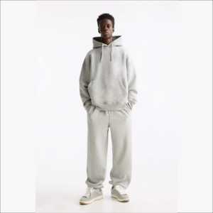 Chándal de hombre de tendencia superior a precios al por mayor recién llegado en ropa informal de patrón sólido multicolor para invierno - Product Image 1