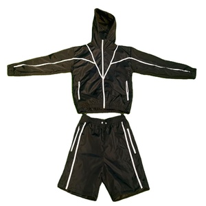 ชุดวอร์มผู้ชาย OEM สำหรับฤดูร้อน สไตล์ฮิปฮอป เสื้อแจ็คเก็ตและกางเกงขาสั้นแบบมีซิปสะท้อนแสง ผลิตตามสั่ง ผ้าโพลีเอสเตอร์ 100% ชุดสองชิ้น - Product Image 1