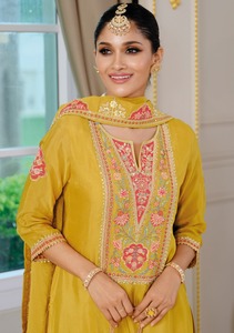 Chinon de haute qualité avec broderie fabricant et fournisseur de costume Salwar de l'Inde au taux le plus bas - Product Image 2