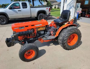 Maquinaria Agrícola Usada de Primera Calidad, Mini Kubota 4WD, Eficiente - Product Image 3