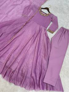 Hermoso vestido de fiesta Anarkali-Pent con Dupatta con trabajo de bordado - Product Image 3