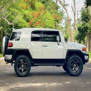 Toyota FJ Cruiser Bastante utilizado Velocidad máxima Mejor precio Venta caliente Pedido al por mayor disponible Volante a la izquierda y a la derecha a la venta - Product Image 6