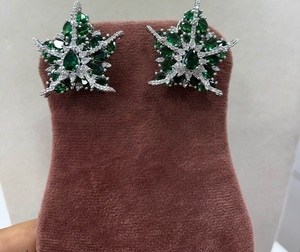 Nouveau style de boucles d'oreilles pour petite taille Accessoires de fête avec pierre de zircon pour femmes - Product Image 3