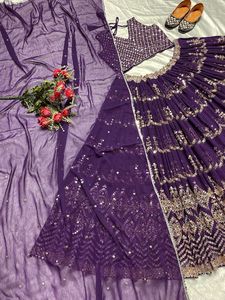 Readymade Indian Designer Lehenga Avec Dupatta, Georgette Avec Sequin Broderie Travail Partie Porter Bollywood Outfit pour les Femmes - Product Image 6