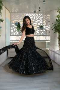 Elegante lehenga negra para revendedores de Ropa Étnica, disponible a granel en calidad superior y precio al por mayor barato. - Product Image 3