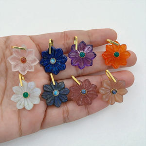 Colgante de abalorio de piedras preciosas de cuarzo rosa tallado de flores de plata 925-Colgante tallado chapado en oro hecho a mano - Product Image 3