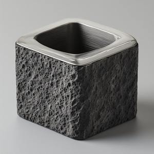 Porte-brosse à dents en laiton contemporain, fabriqué avec une maîtrise artistique, offrant une texture magnifique, une résistance à long terme, pratique - Product Image 4