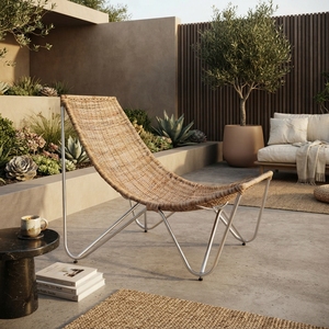 Fauteuil de salon Charlotte Brown en rotin naturel tressé avec structure en métal argenté, chaise inclinable papillon pour patio et jardin - Product Image 3