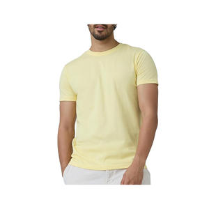 Camisetas de corte regular de calidad superior, hechas con algodón suave que proporciona una sensación ligera con un estilo moderno y a la moda. - Product Image 1