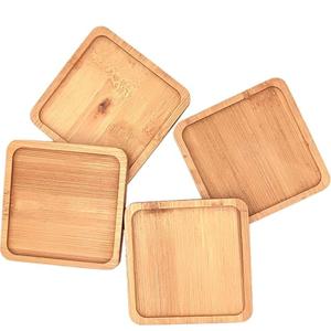 Ensemble de 4 sous-verres en bois d'acacia gravés au laser, motifs de jeux de cartes, accessoires uniques pour la maison et le bar, ensemble de sous-verres pour boissons, cadeau au meilleur prix - Product Image 4