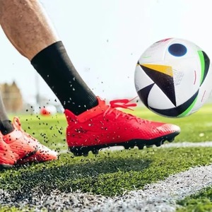 Balón de Fútbol Clásico, Duradero y Ligero para Entrenamiento Deportivo, Tamaño 5, Logotipo Personalizado, Material de PU, Unión Térmica - Product Image 5