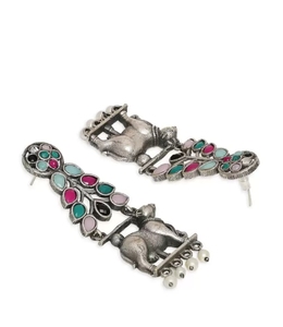 Boucles d'oreilles pendantes en forme de vache, finition argentée oxydée, style bohème ethnique vintage unique, pour femmes, à porter au quotidien ou pour des occasions festives - Product Image 3