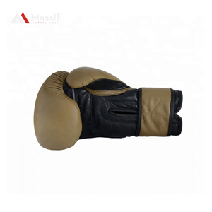 Guantes de boxeo profesionales de cuero de vaca con logotipo personalizado impreso - Product Image 3