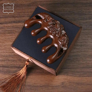 Peine de madera Masaje Masajeador de cuero cabelludo Sándalo Hecho a mano Diente ancho Madera para Mujeres Hombres Madera natural Gua - Product Image 3