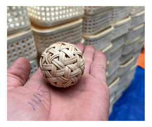 Elegante Bola de ratán hecha a mano a la venta-Decoración de bola de ratán Premium al por mayor de Vietnam a granel lista para exportar Bola de ratán - Product Image 1