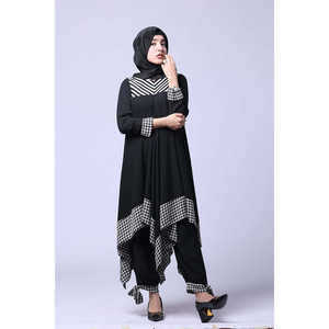 Top de Manga Acampanada Talla XS, Diseño Atrevido y Llamativo - Product Image 4