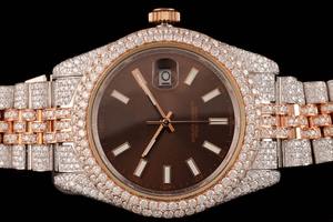 Reloj Moissanite de oro rosa elegante de calidad superior Reloj ostentoso de gama alta con diamantes cultivados en laboratorio para unisex disponible para la venta - Product Image 2