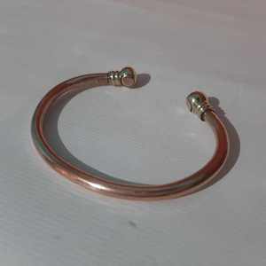 Bracelet pour homme Rudra Exports RECB-012, best-seller, croix chrétienne classique, cuivre massif, magnétique, réglable, pour mariage et fêtes - Product Image 1
